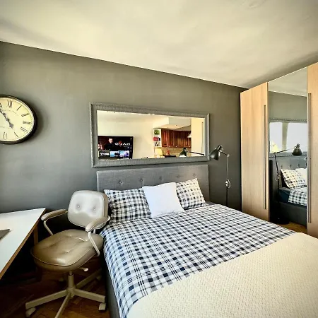 Super White 2x Metro Scisle Centrum Wifi 300 Mbs New Apartment Warschau