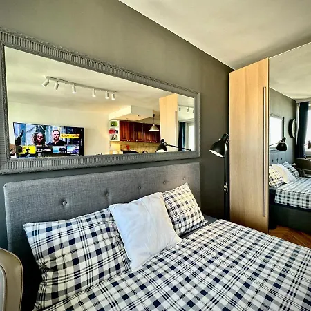 Appartamento Super White 2x Metro Scisle Centrum Wifi 300 Mbs New